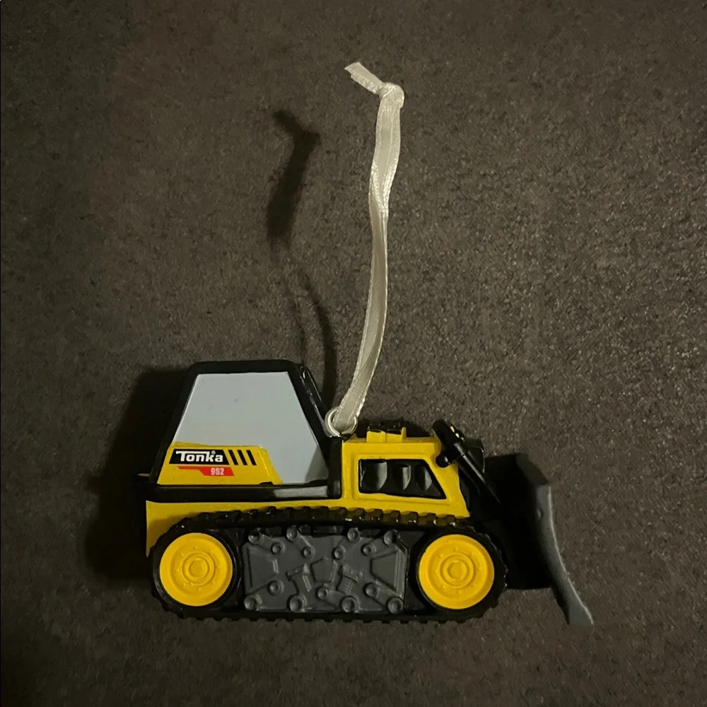 Hallmark TONKA BULLDOZER Truck 2025 Metal Christmas Tree Ornament, NEW, NIB